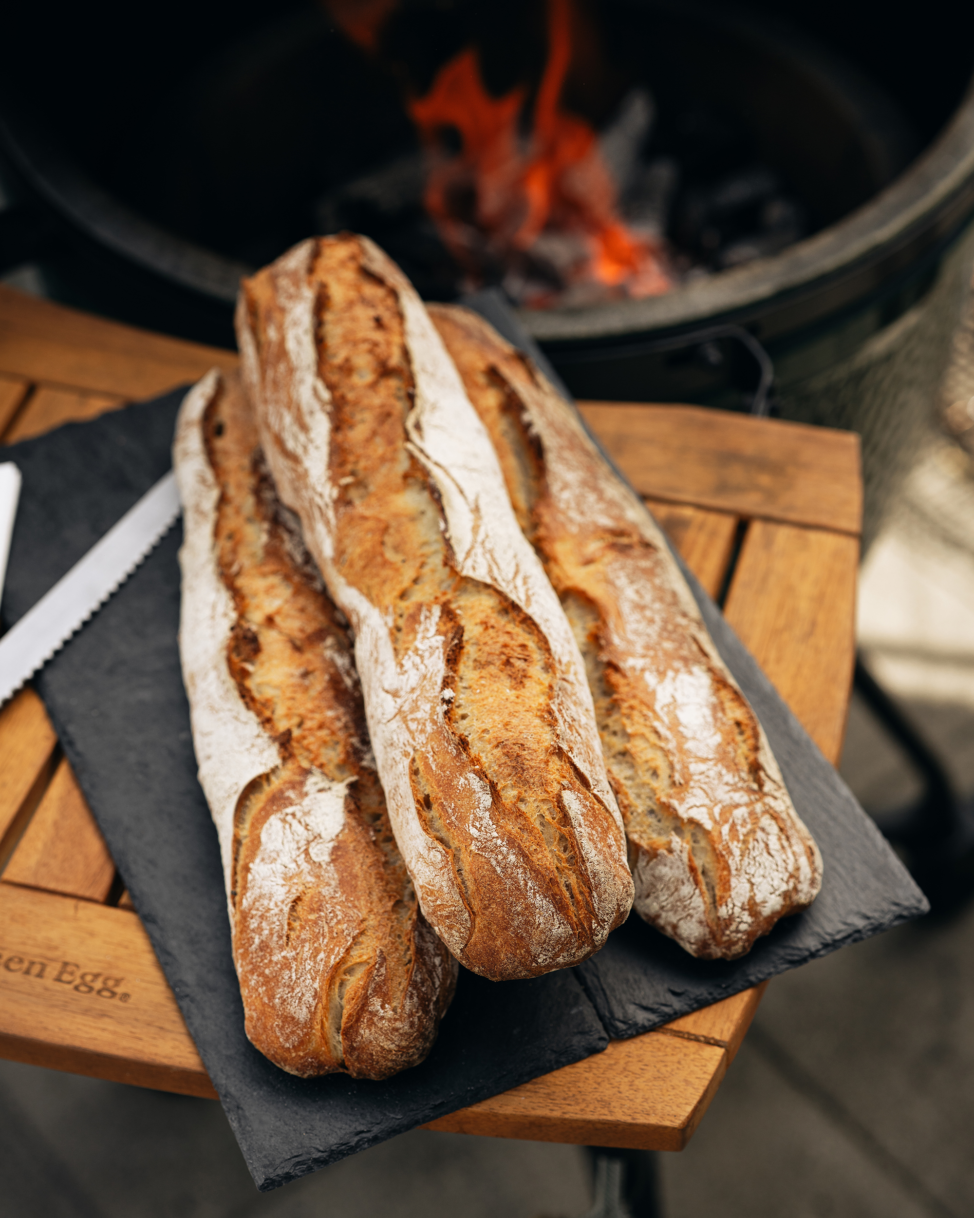 Landbaguette frisch von der Steinplatte